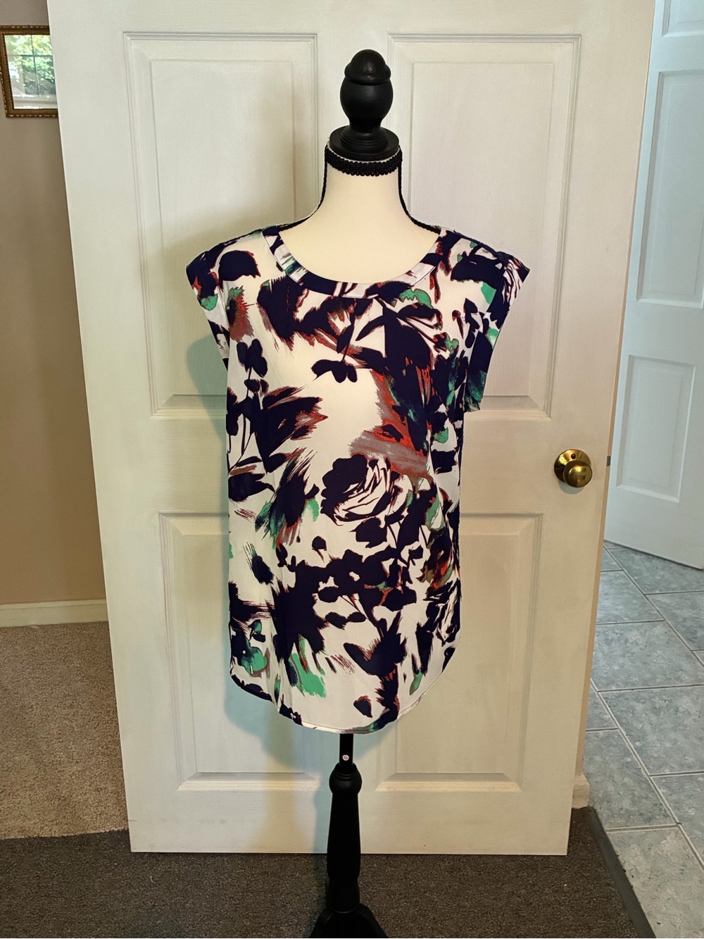 Daniel Rainn floral Sleevless Top Navy